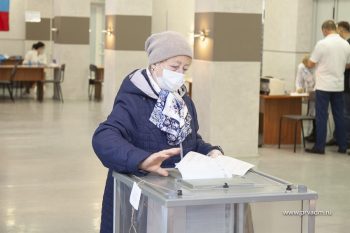 В Первоуральске открылись избирательные участки