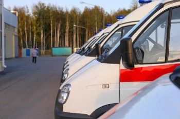 Евгений Куйвашев передал ключи от новых автомобилей скорой помощи Первоуральску