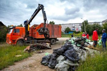 Из трех лесопарковых зон Первоуральска вывезли 5 тонн мусора