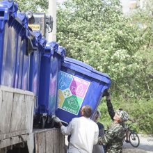 В Первоуральске начали установку баков для раздельного сбора мусора