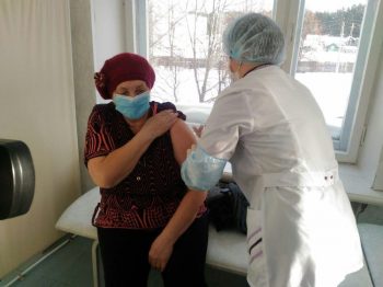 Больше двух тысяч первоуральцев поставили прививку от коронавируса 