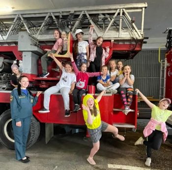 Экскурсия для ребят в 47 пожарно-спасательную часть