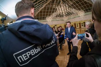 Евгений Куйвашев поблагодарил пришедших на выборы, за активную гражданскую позицию