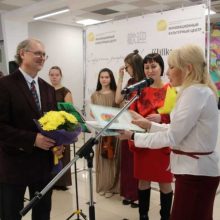 В честь юбилея Первоуральской детской художественной школы открылась выставка