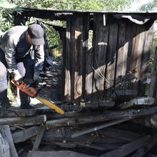 В Первоуральске снесли бесхозные сараи в микрорайоне Талица