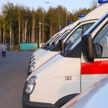 Евгений Куйвашев передал ключи от новых автомобилей скорой помощи Первоуральску