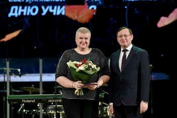 Первоуральский педагог одной из первых удостоена звания «Заслуженный учитель Свердловской области»