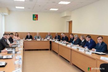 Глава Первоуральска отчитался на заседании Думы о результатах свой деятельности за 2017 год