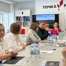 Глава городского округа Первоуральск Игорь Кабец встретился с жителями Кузино и Новоуткинска для обсуждения проектов благоустройства территорий
