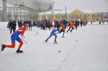 Массовый забег на коньках прошел в Первоуральске