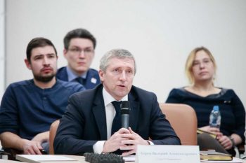 Валерий Хорев публично обсудил программу и проект стратегии развития Первоуральска