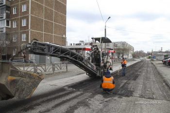 В Первоуральске начался ямочный ремонт дорог