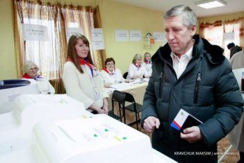 Глава Первоуральска проголосовал на выборах президента России