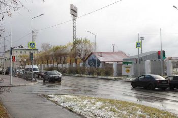 Работа светофора у стадиона «Уральский трубник» будет скорректирована по необходимости