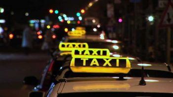 «Горячая линия» для потребителей услуг такси и каршеринга