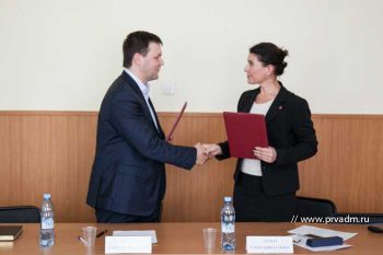 Елена Артюх и Алексей Дронов подписали соглашение о сотрудничестве