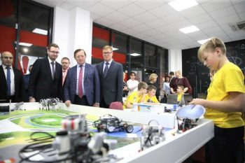 В Первоуральске открылся детский технопарк «Кванториум»