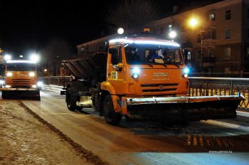 Коммунальные службы Первоуральска вернулись к круглосуточному режиму работы из-за снегопада