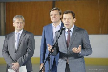 Евгений Куйвашев поддержал идею строительства в Первоуральске крытого комплекса для развития хоккея с мячом