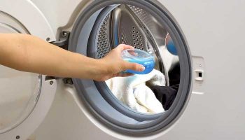 Специалисты установили: голубая вода является следствием неправильной установки стиральных машин