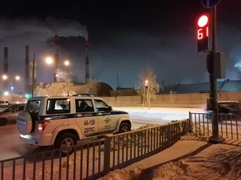 Из-за аномально холодной погоды ГИБДД Первоуральска рекомендует водителям воздержаться от дальних междугородних поездок