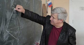 Педагогов из Первоуральска поздравил заместитель губернатора Свердловской области