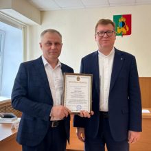 В городском округе Первоуральск наградили специалистов сферы ЖКХ и коллектив детского сада №3