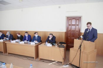 Глава Первоуральска Игорь Кабец представил депутатам отчет о работе за 2020 год