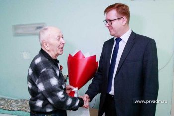 Руководители Администрации поздравили ветеранов Первоуральска с Днем Победы