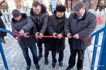 Министр здравоохранения и Глава Первоуральска открыли новый ФАП в поселке Слобода