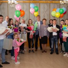 Глава города Игорь Кабец лично поздравил с Днем защиты детей юных первоуральцев