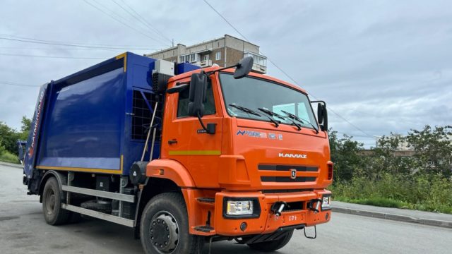 К вывозу мусора в Первоуральске привлечена дополнительная техника