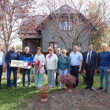 В поселке Билимбай наградили победителей конкурса на звание «Образцовый дом»