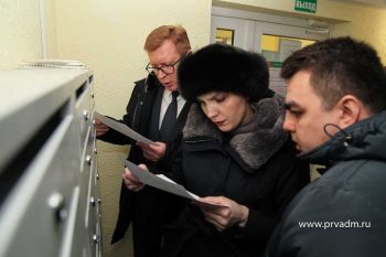 Администрация Первоуральска и ОНФ проверили ход ремонтных работ в домах города