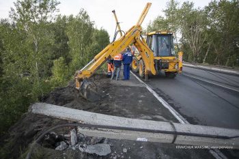 В Первоуральске проводят проверку всех опор наружного освещения.