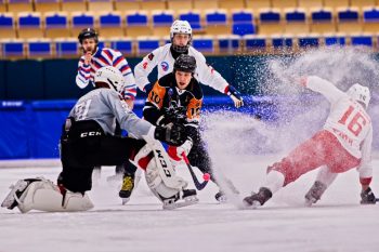 «Уральский трубник» сыграл стартовый матч чемпионата России в Кемерово с местным «Кузбассом»