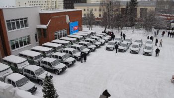 Первоуральская больница получила два автомобиля