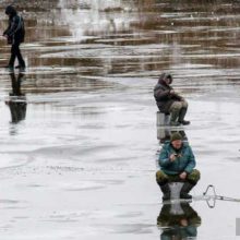 Спасатели предупреждают: «Осторожно, тонкий лед!»