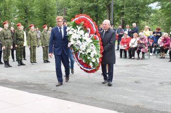 В День памяти и скорби в Первоуральске состоялся траурно-торжественный митинг