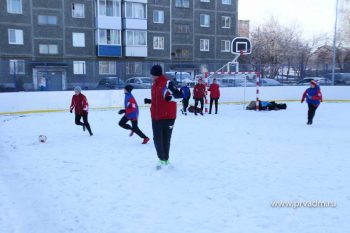 В Первоуральске этой зимой работают 16 катков и хоккейных коробок. Адреса