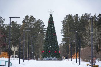 Первоуральск начинают украшать к Новому году