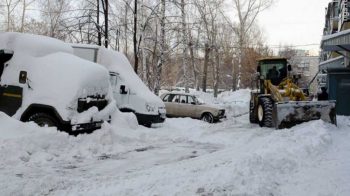 Снежным валам во дворе не место