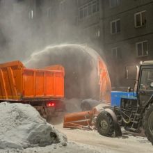 30 единиц техники ПМУП ПО ЖКХ ежедневно ведут работы по уборке снега с городских территорий