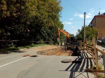 На улице Малышева начался ремонт теплосетей 