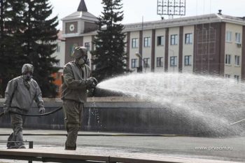 В Первоуральске продолжается дезобработка общественных мест