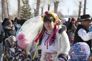 Первоуральцы отпраздновали Широкую Масленицу. Фото