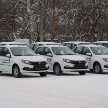 Павел Креков вручил ключи от 6 автомобилей больницам Первоуральска