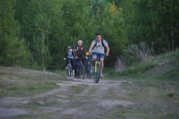 В Первоуральске прошел «Ночной велоквест»