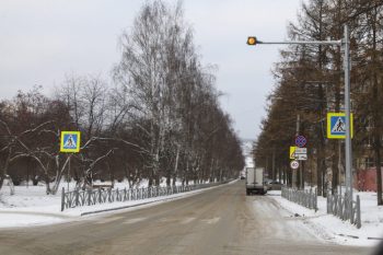 В Первоуральске установили семь новых светофоров Т7