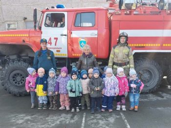 Показ пожарного автомобиля в детском садике № 38